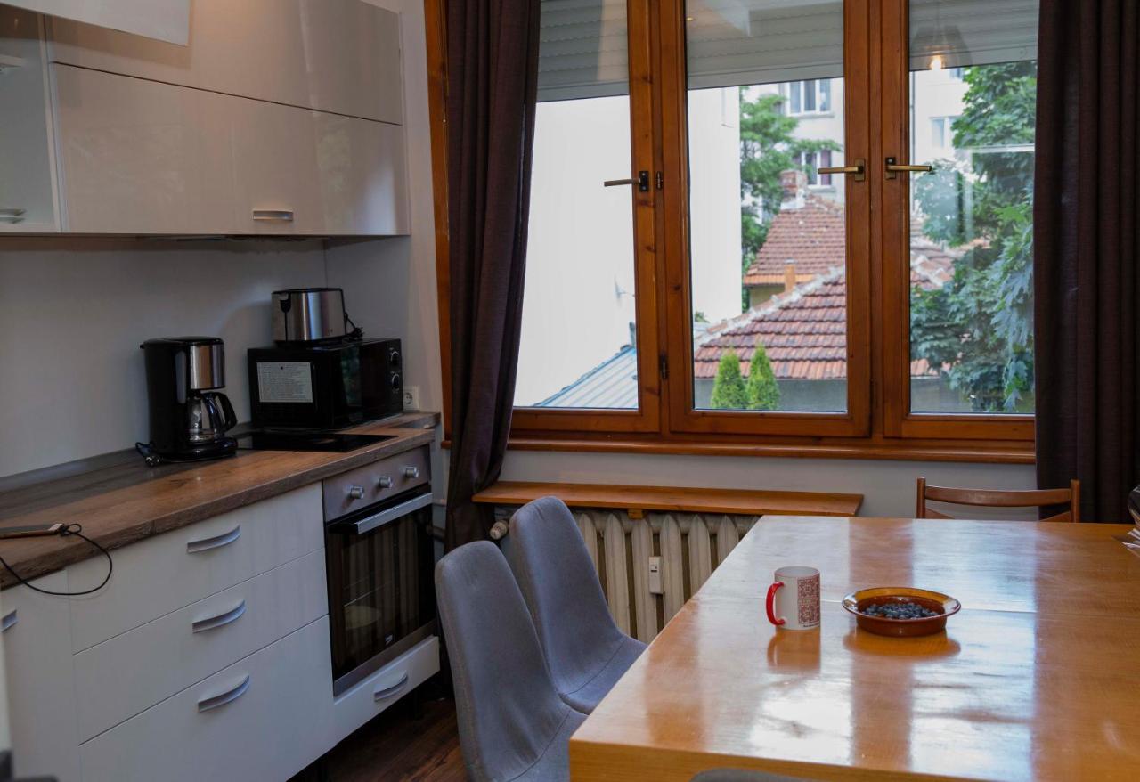 3-bedroom - Urban Art Gallery - Free Parking! Apartament Sofia