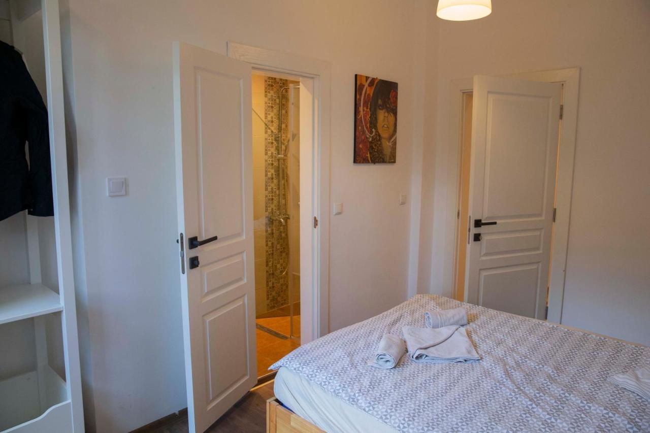 Apartament 3-bedroom - Urban Art Gallery - Free Parking! *