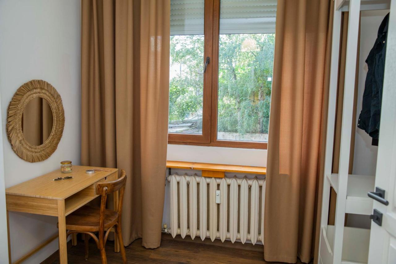 3-bedroom - Urban Art Gallery - Free Parking! Apartament Sofia